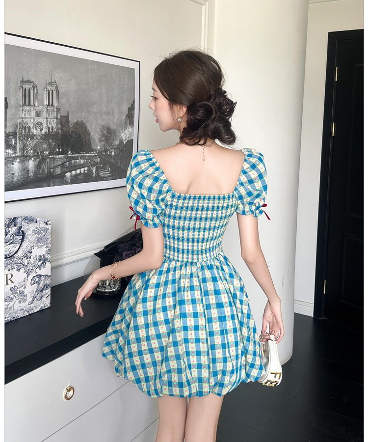 Pastoral style) puff sleeve short floral slim dress