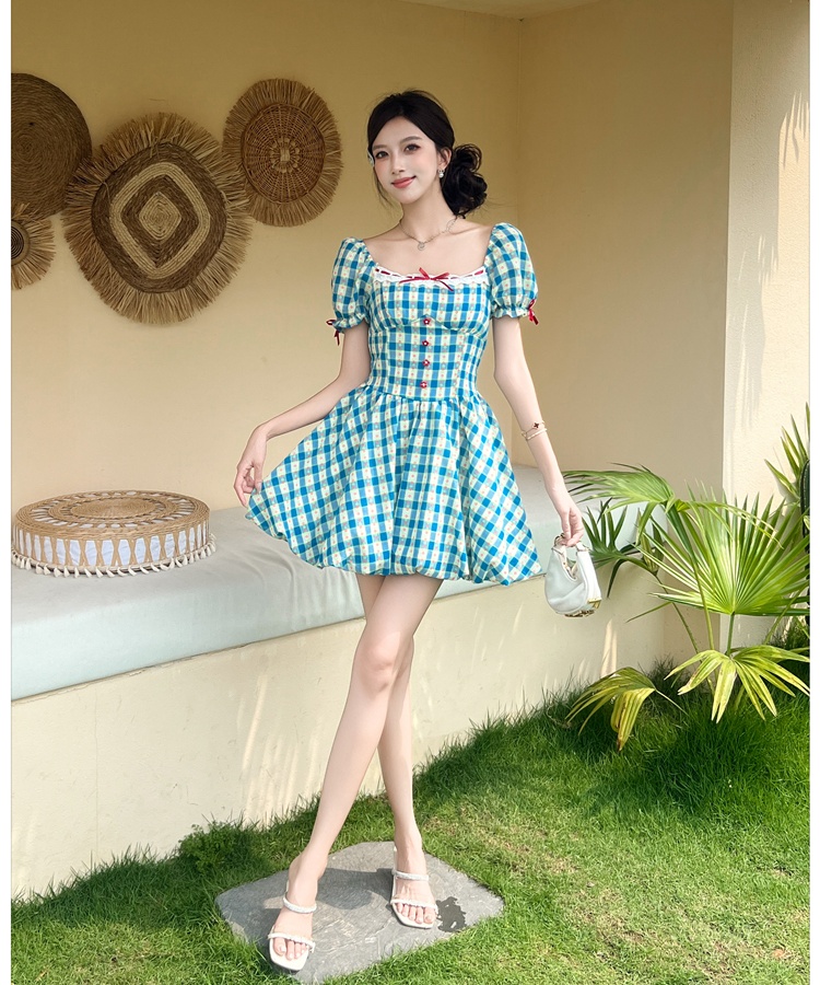 Pastoral style) puff sleeve short floral slim dress