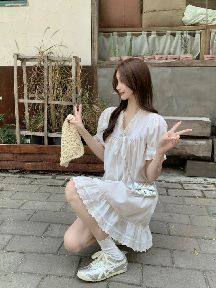 Frenum V-neck loose lace tender Korean style doll dress