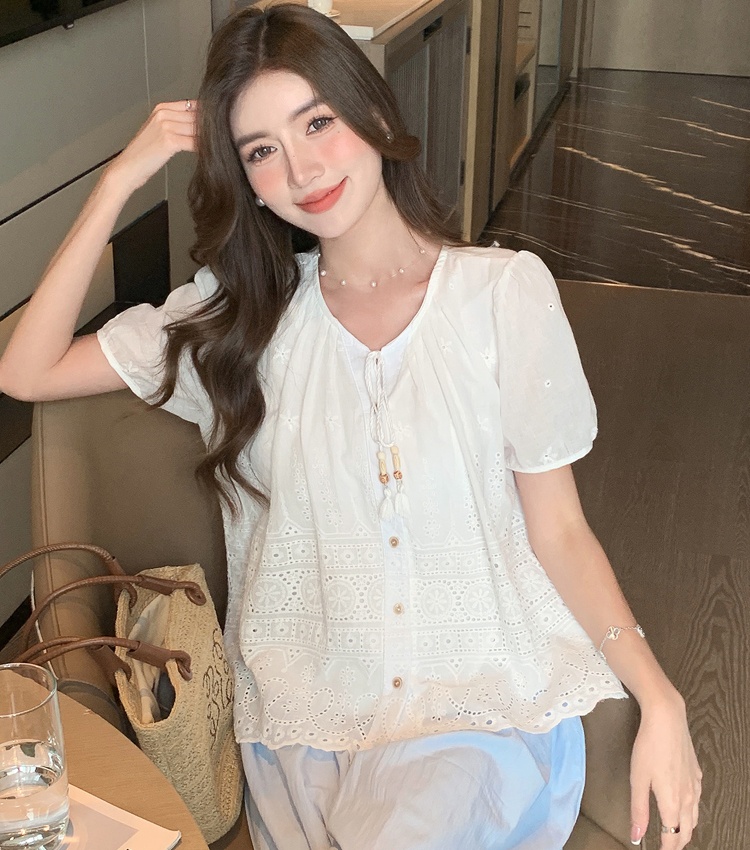 Embroidered all-match shirt round neck tops