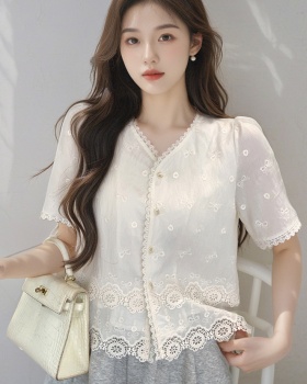 Embroidered short sleeve small shirt V-neck all-match tops