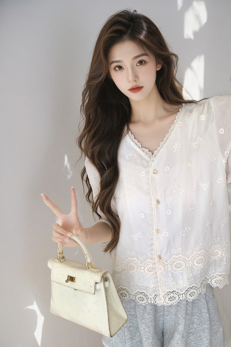 Embroidered short sleeve small shirt V-neck all-match tops