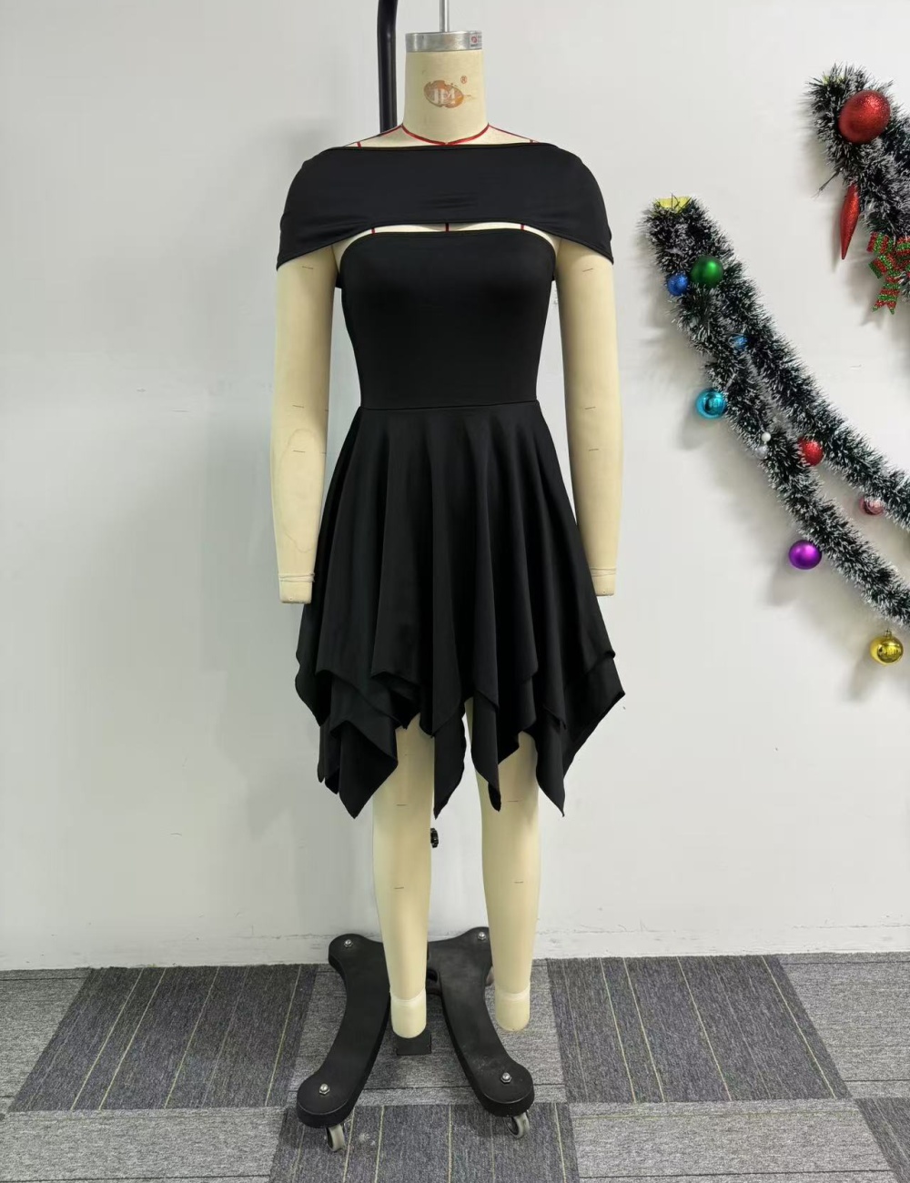 European style wrapped chest skirt hem irregular dress