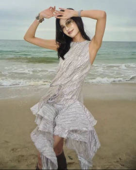 Flowers sleeveless lotus leaf edges fold irregular dress