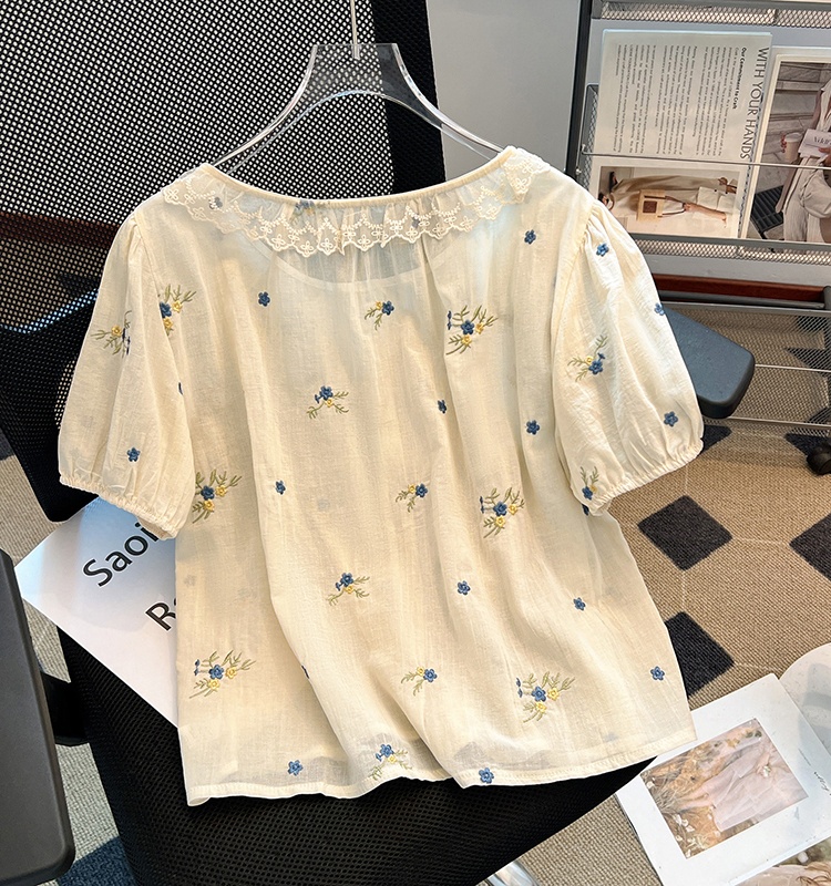 Sweet loose embroidery tops tender Korean style shirt for women