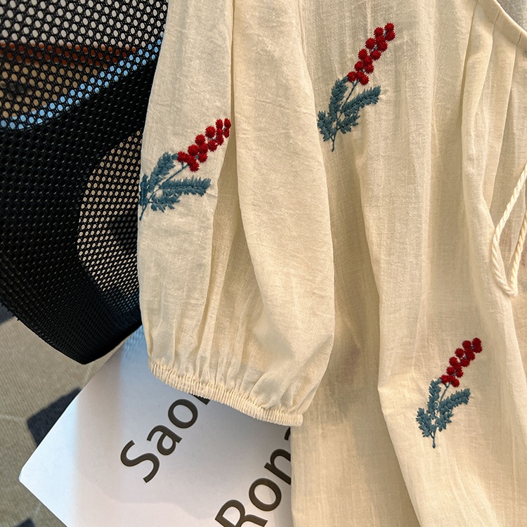 Embroidery loose small shirt short sleeve tops for women