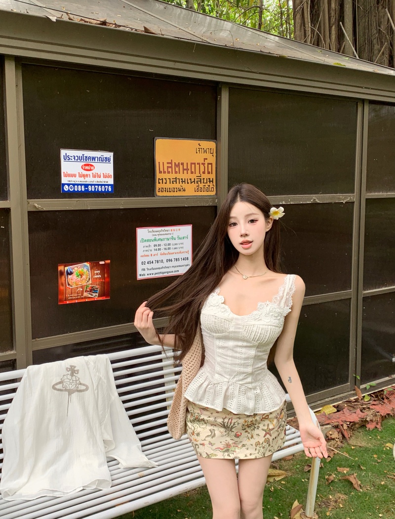 Enticement white tops retro lace vest a set for women