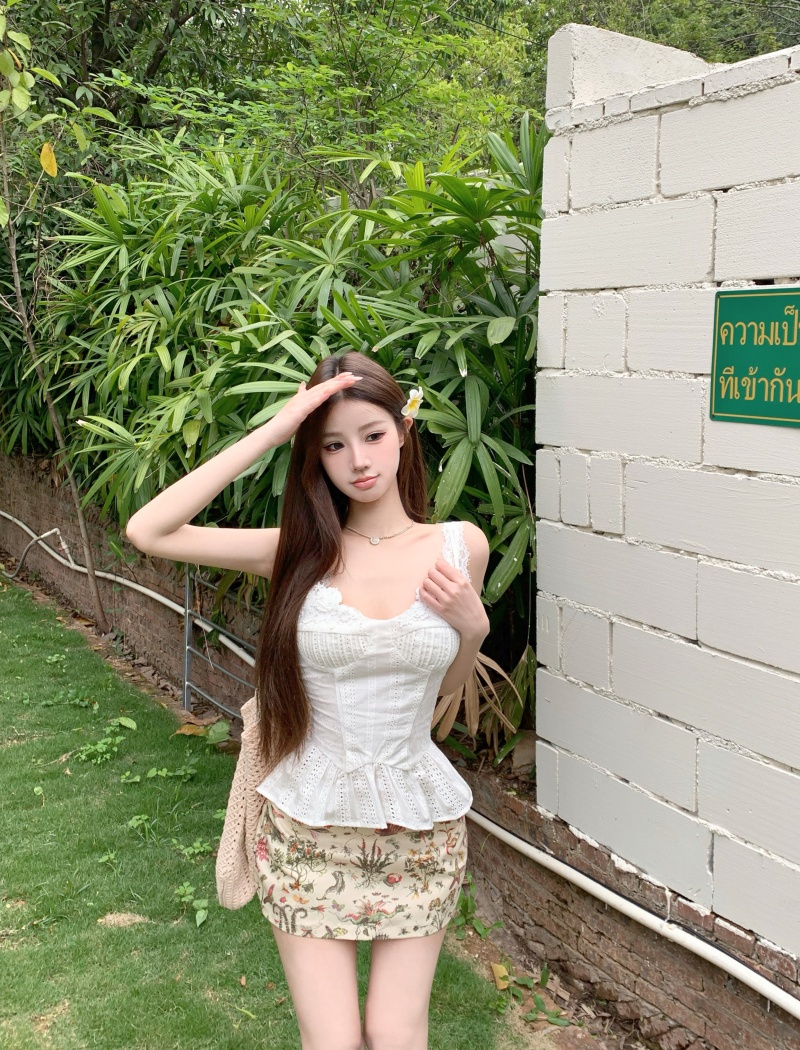 Enticement white tops retro lace vest a set for women