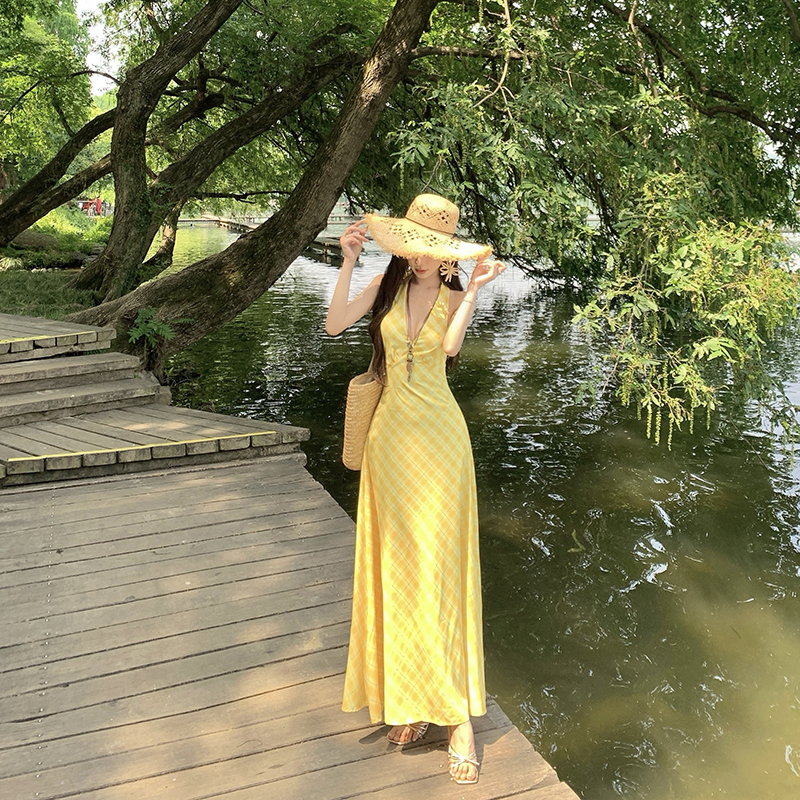 France style halter vacation dress V-neck tender long dress