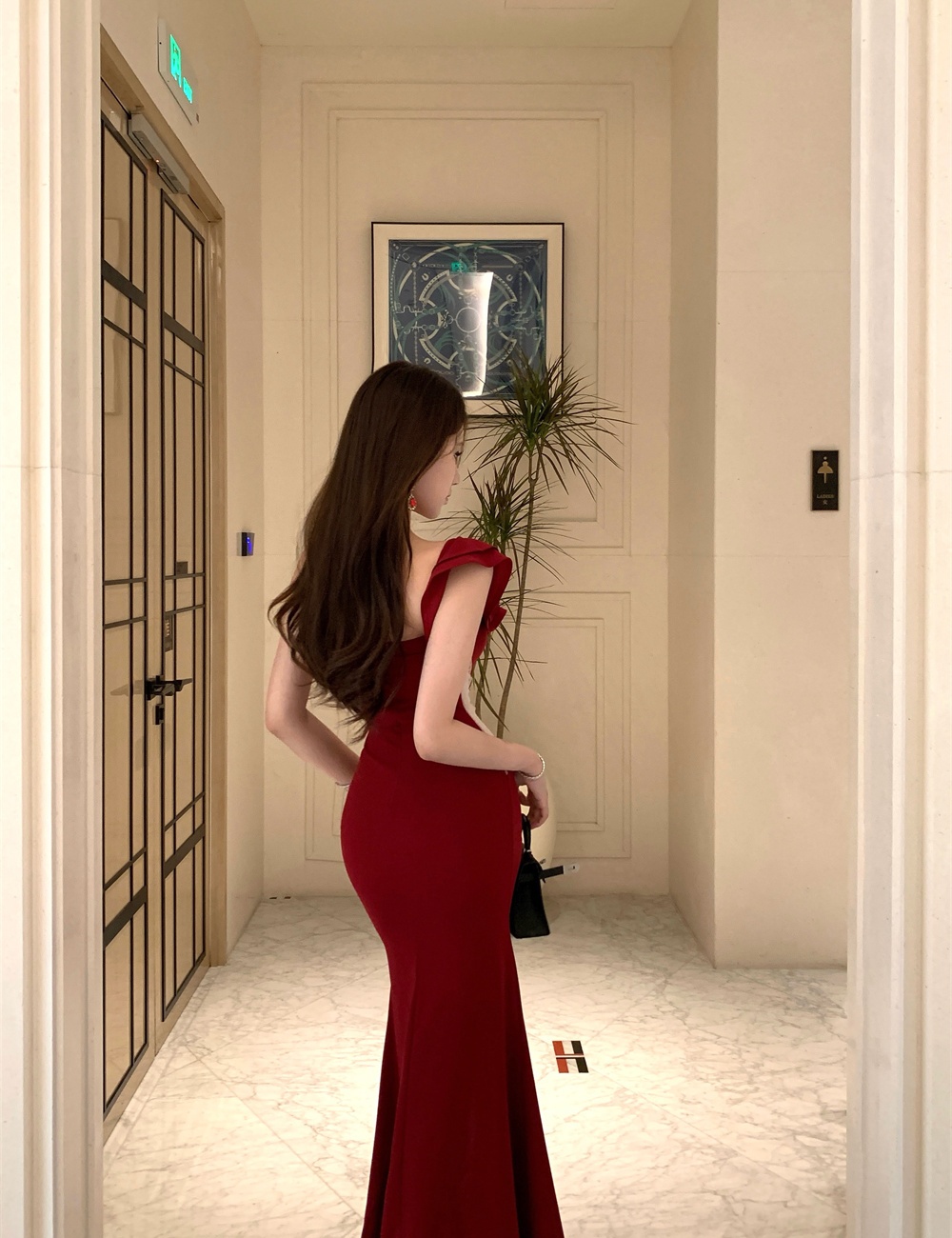 Package hip wrapped chest ladies banquet temperament dress