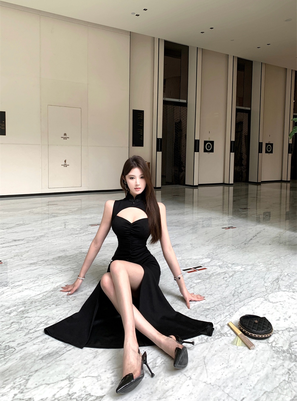Slim split hollow dress
