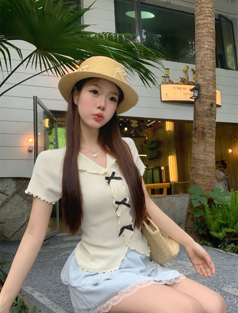 Niche wood ear tops bow short sleeve sweater for women