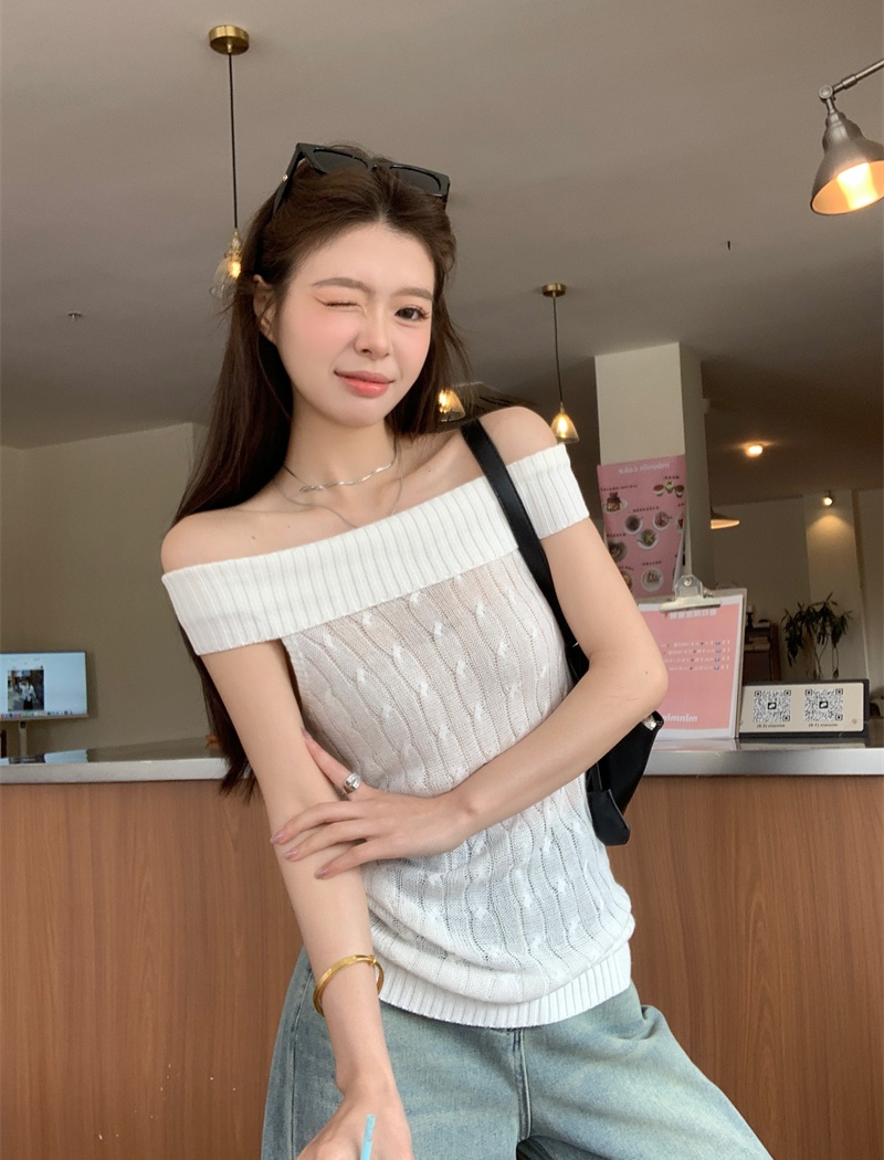 Tender clavicle tops sexy enticement sweater