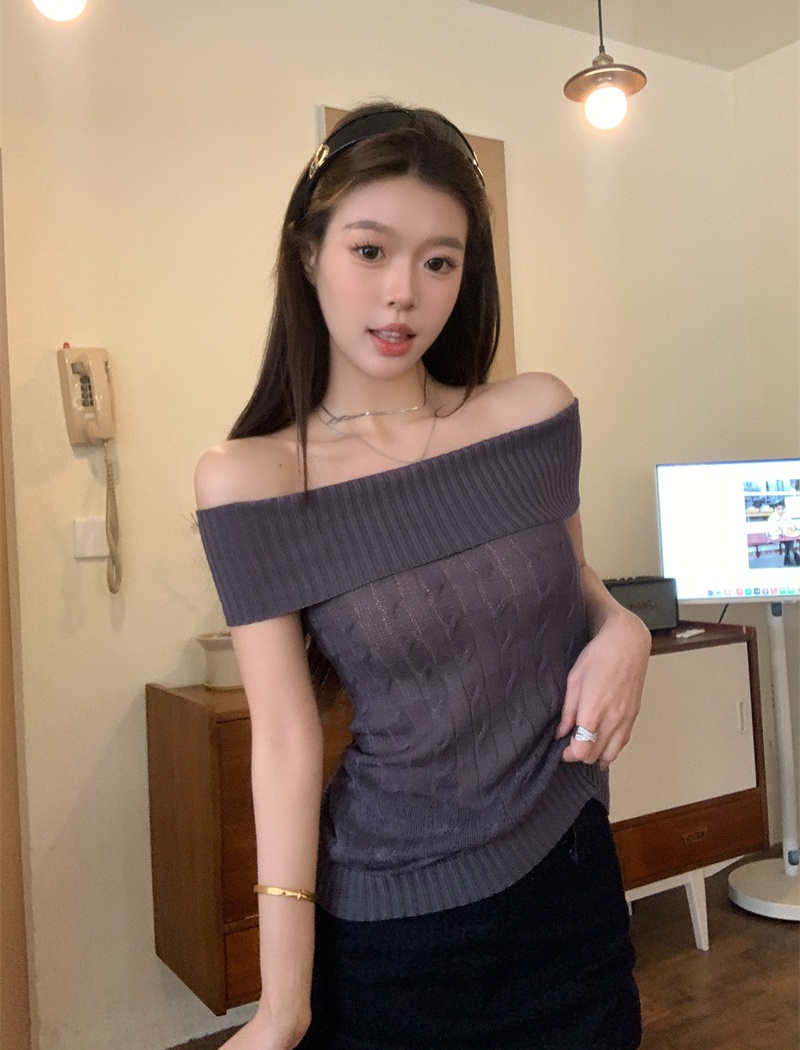 Tender clavicle tops sexy enticement sweater