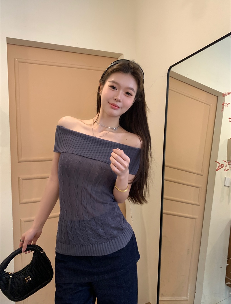Tender clavicle tops sexy enticement sweater