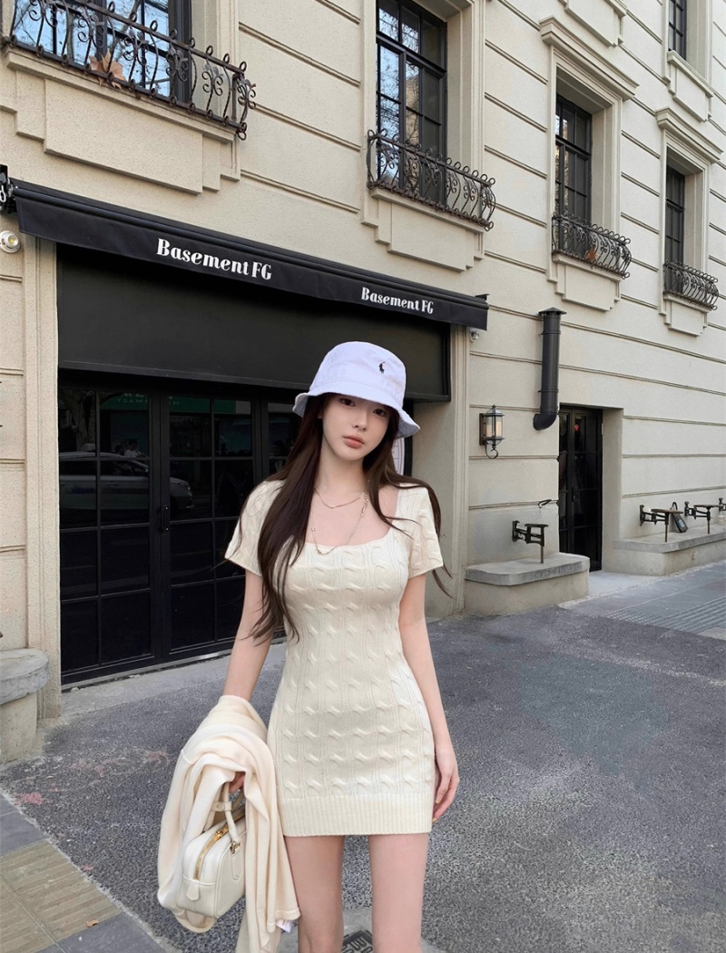 Short sleeve package hip enticement dress for women