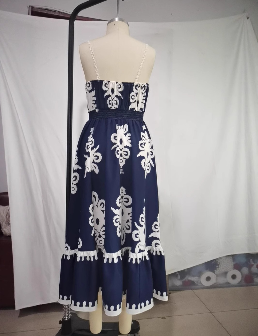 Art sexy sling Bohemian style V-neck retro dress for women