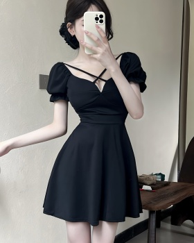A-line pinched waist big skirt low-cut Cover belly V-neck dress