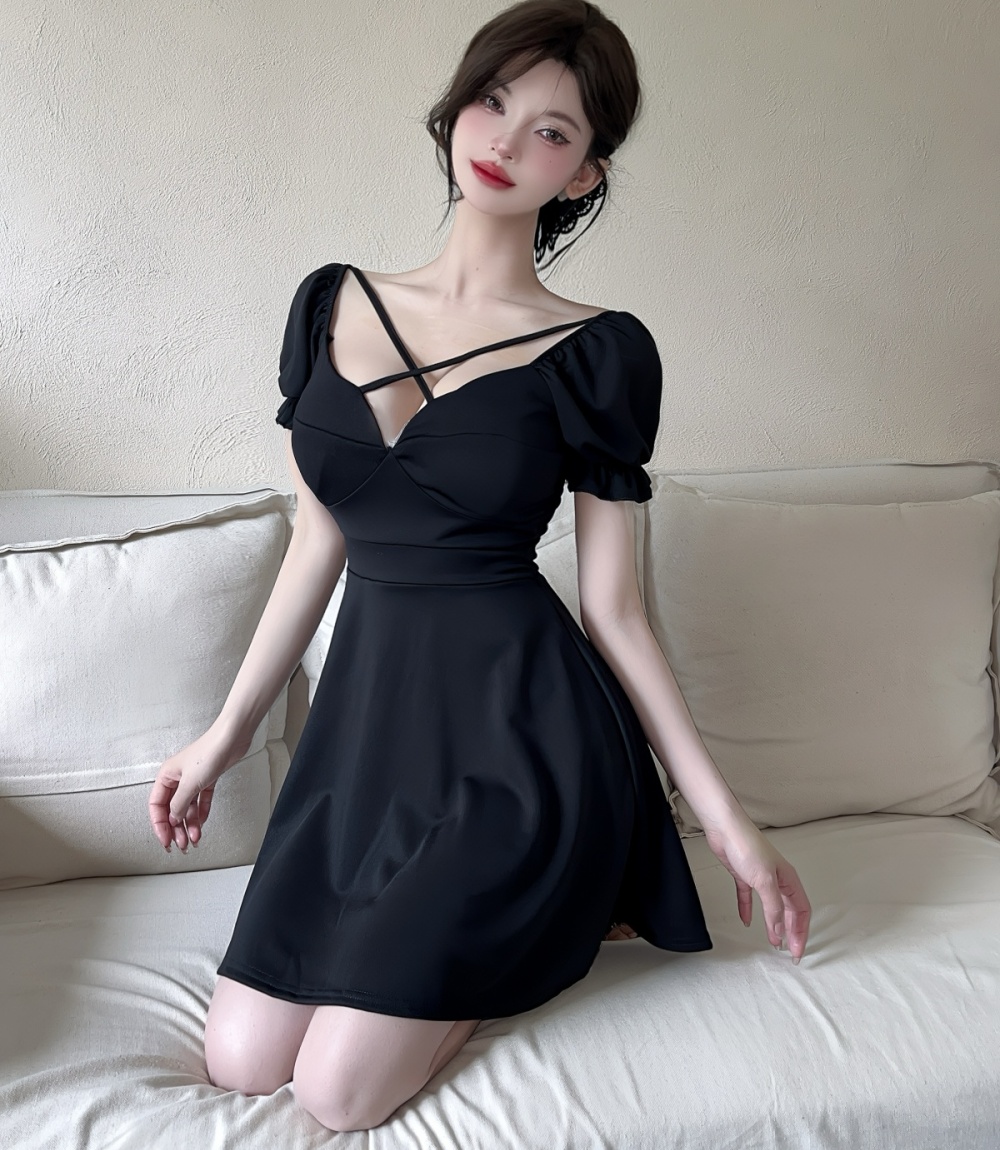 A-line pinched waist big skirt low-cut Cover belly V-neck dress