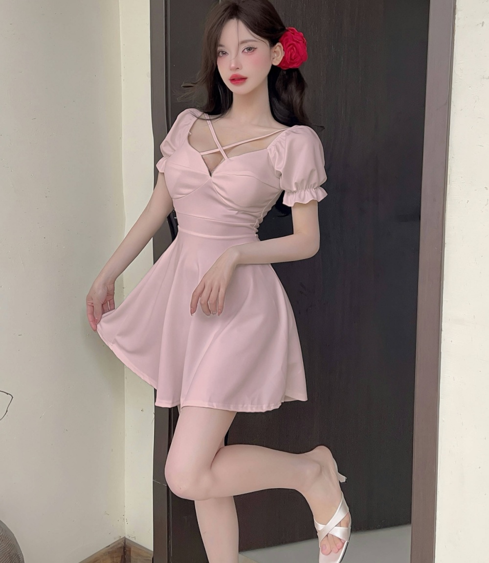 A-line pinched waist big skirt low-cut Cover belly V-neck dress