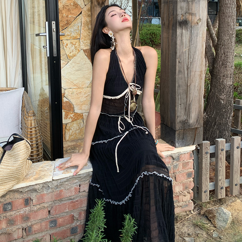 Black gauze sling halter vacation V-neck short skirt a set