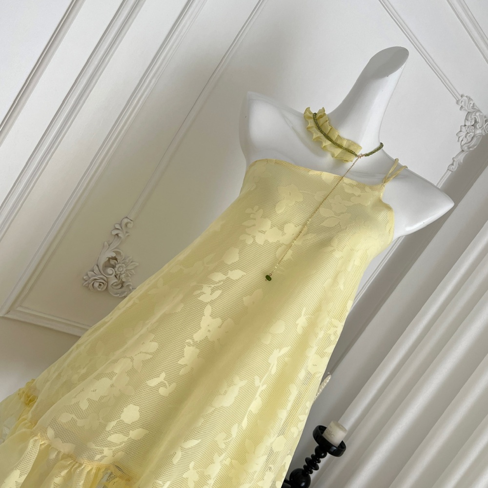 Sloping shoulder yellow T-back summer strap dress