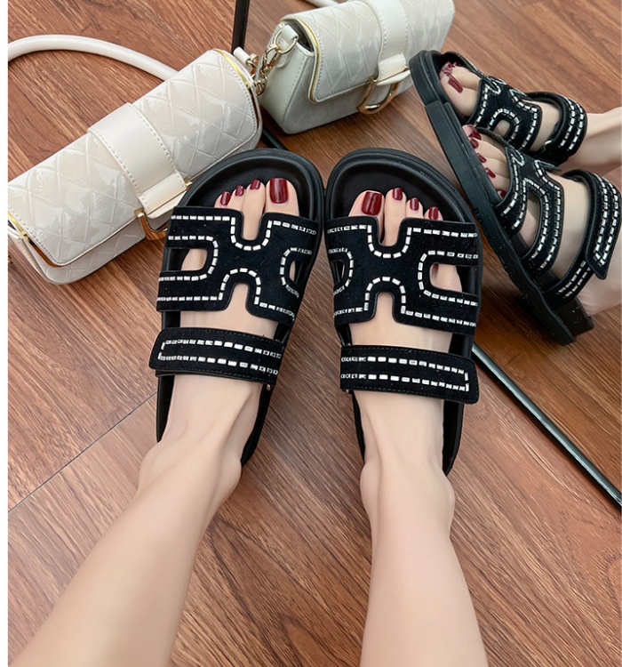 Thick crust summer sandals wears outside slippers