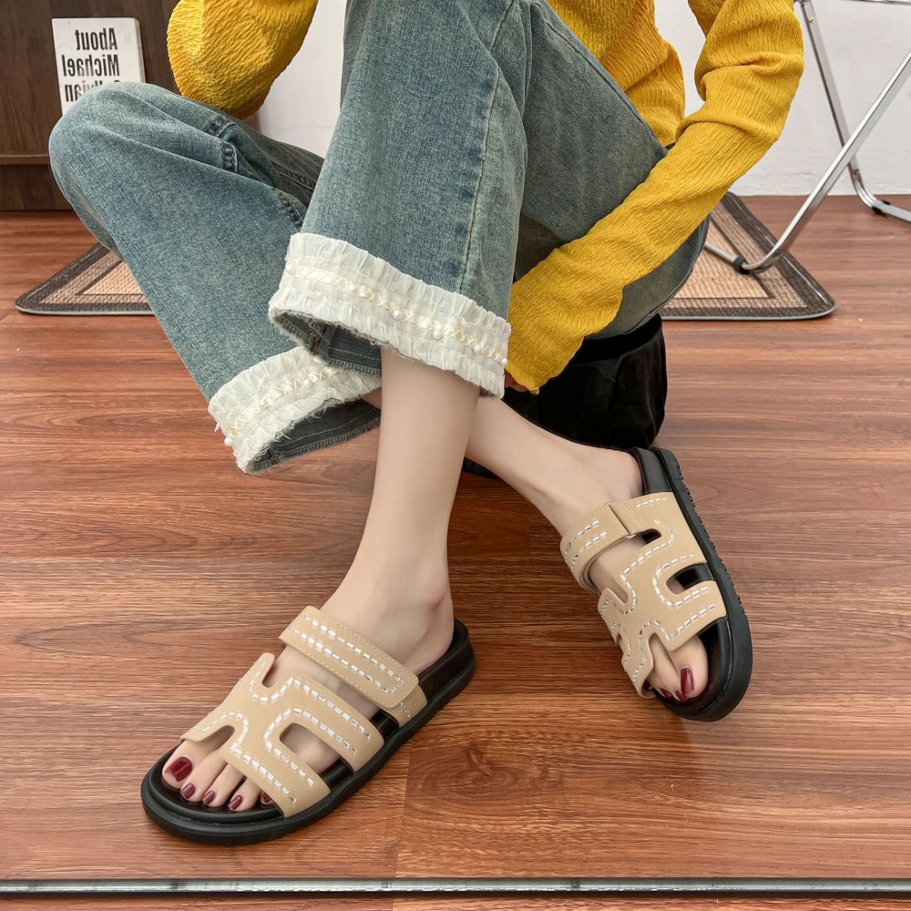 Thick crust summer sandals wears outside slippers