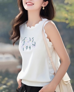 Hollow knitted sleeveless embroidery summer tops for women