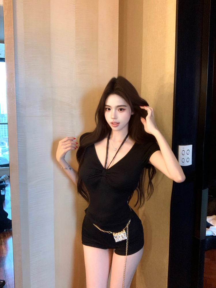 V-neck halter slim bandage with chest pad T-shirt