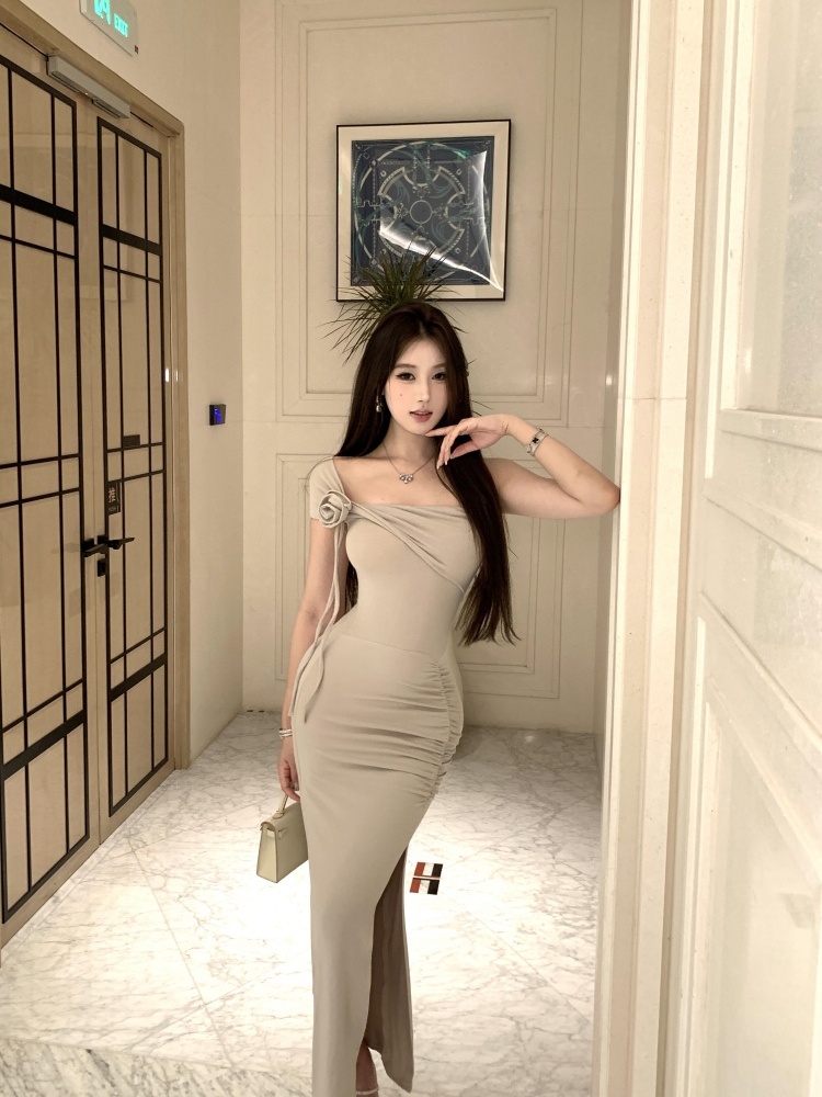 Split pure lady sloping shoulder knitted long dress