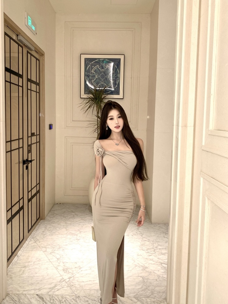 Split pure lady sloping shoulder knitted long dress