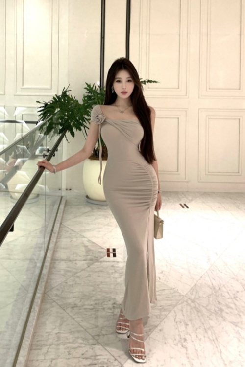 Split pure lady sloping shoulder knitted long dress