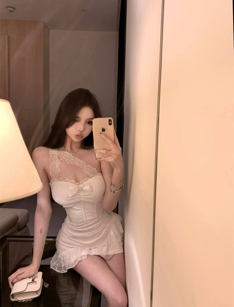 White lace sexy pinched waist halter dress for women