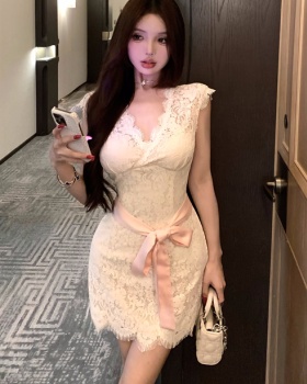 V-neck slim package hip bandage lace enticement dress