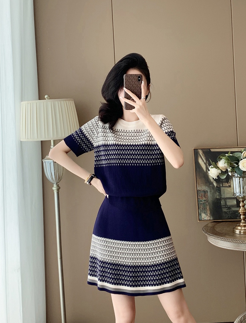 Knitted skirt chanelstyle tops 2pcs set for women