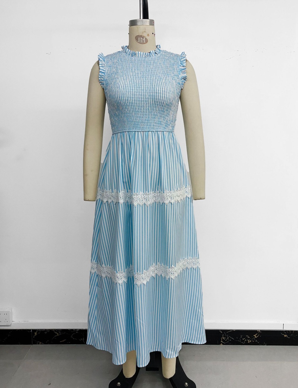 Casual sleeveless summer stripe wood ear sweet lace dress