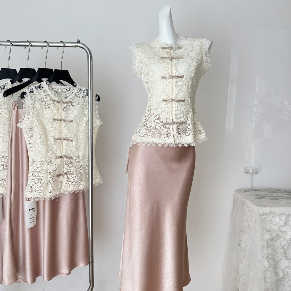 Sling embroidery lace tops satin hollow vest a set