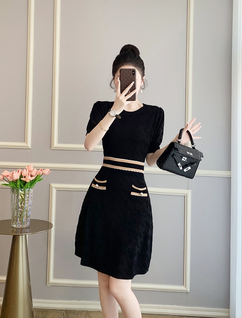 Knitted chanelstyle short sleeve dress for women
