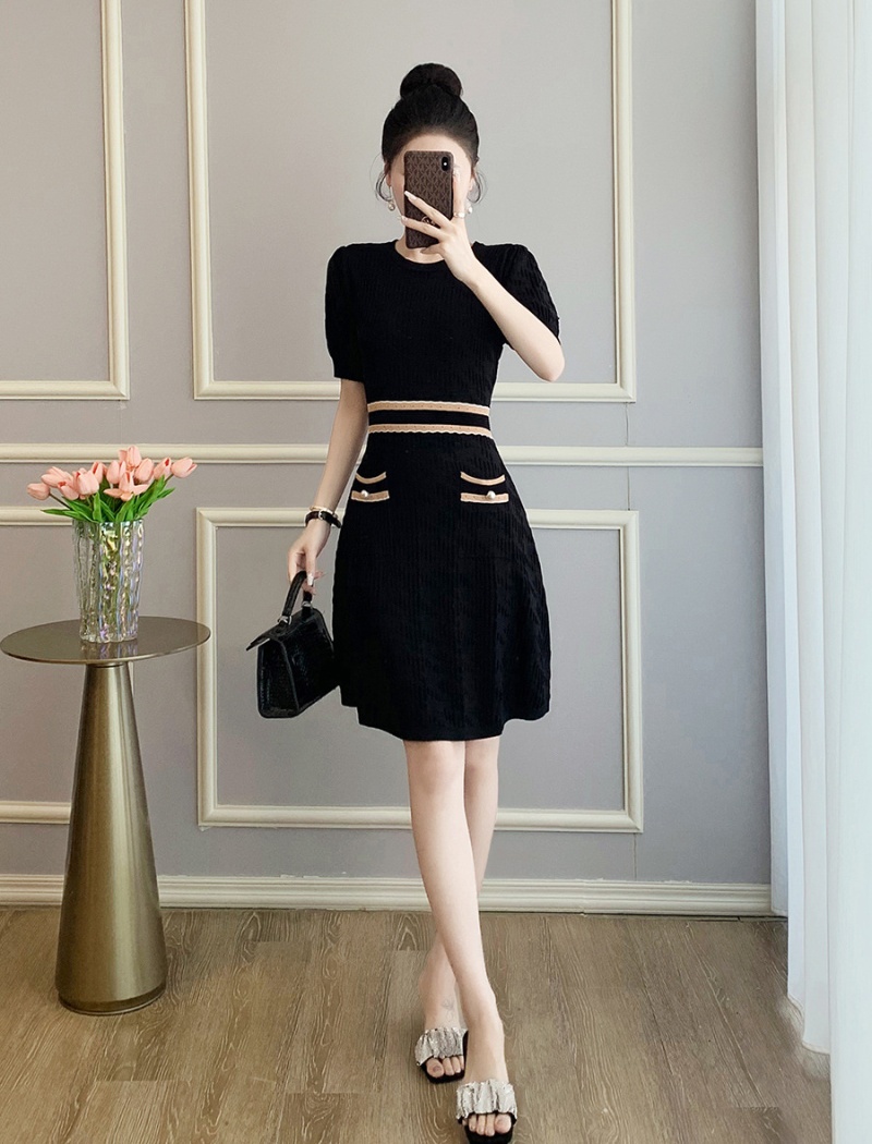 Knitted chanelstyle short sleeve dress for women