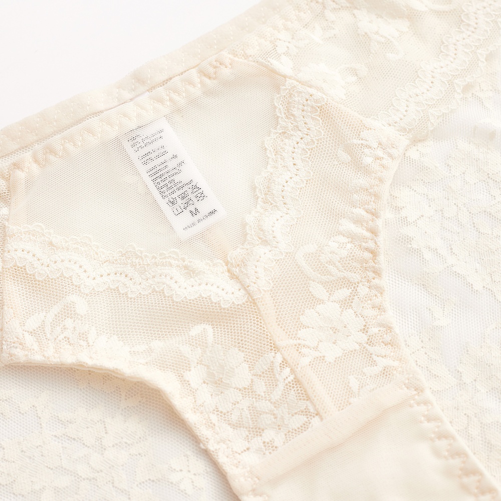 Lace large yard hip raise geometry breathable briefs for women