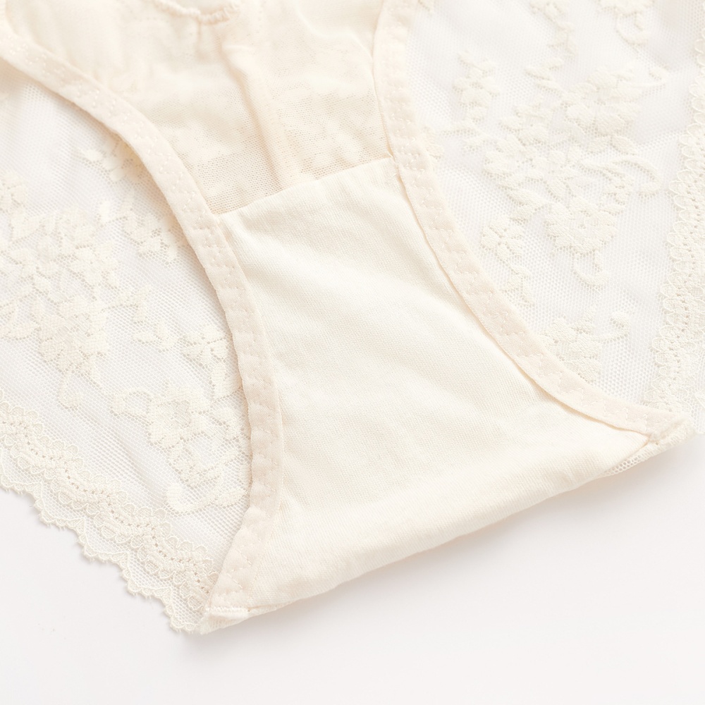 Lace large yard hip raise geometry breathable briefs for women