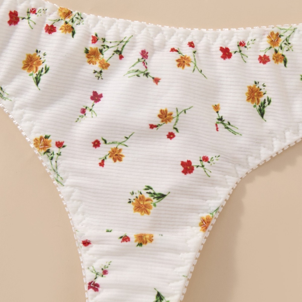 Floral white knitted T-back European style gather Bra a set