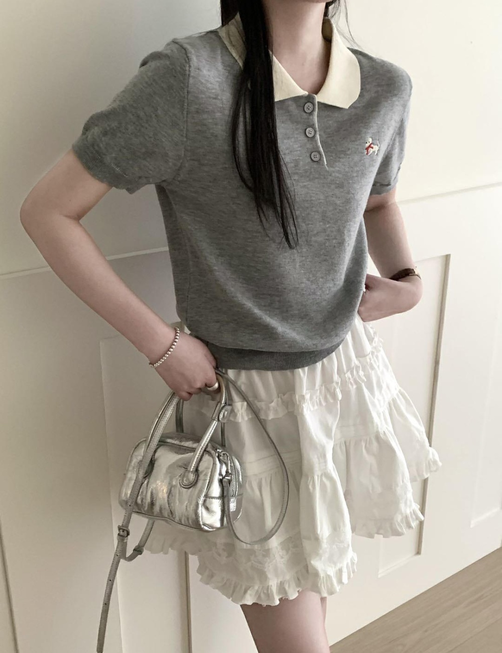 Embroidery tops contrast color collar sweater for women