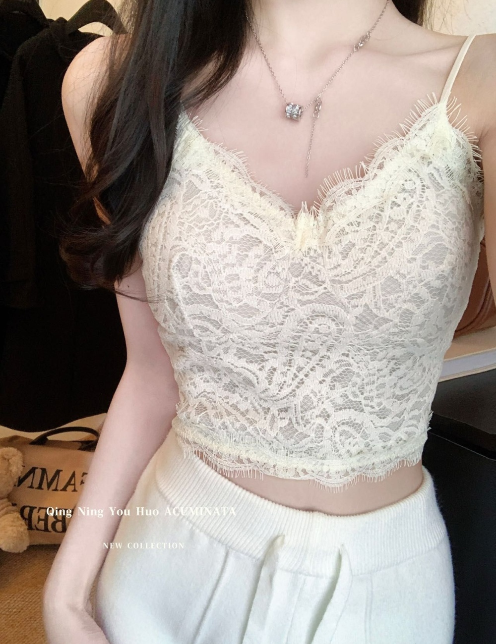 Sexy slim bottoming lace with chest pad halter tops