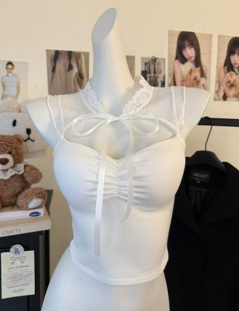 With chest pad sleeveless splice tops lace hollow vest