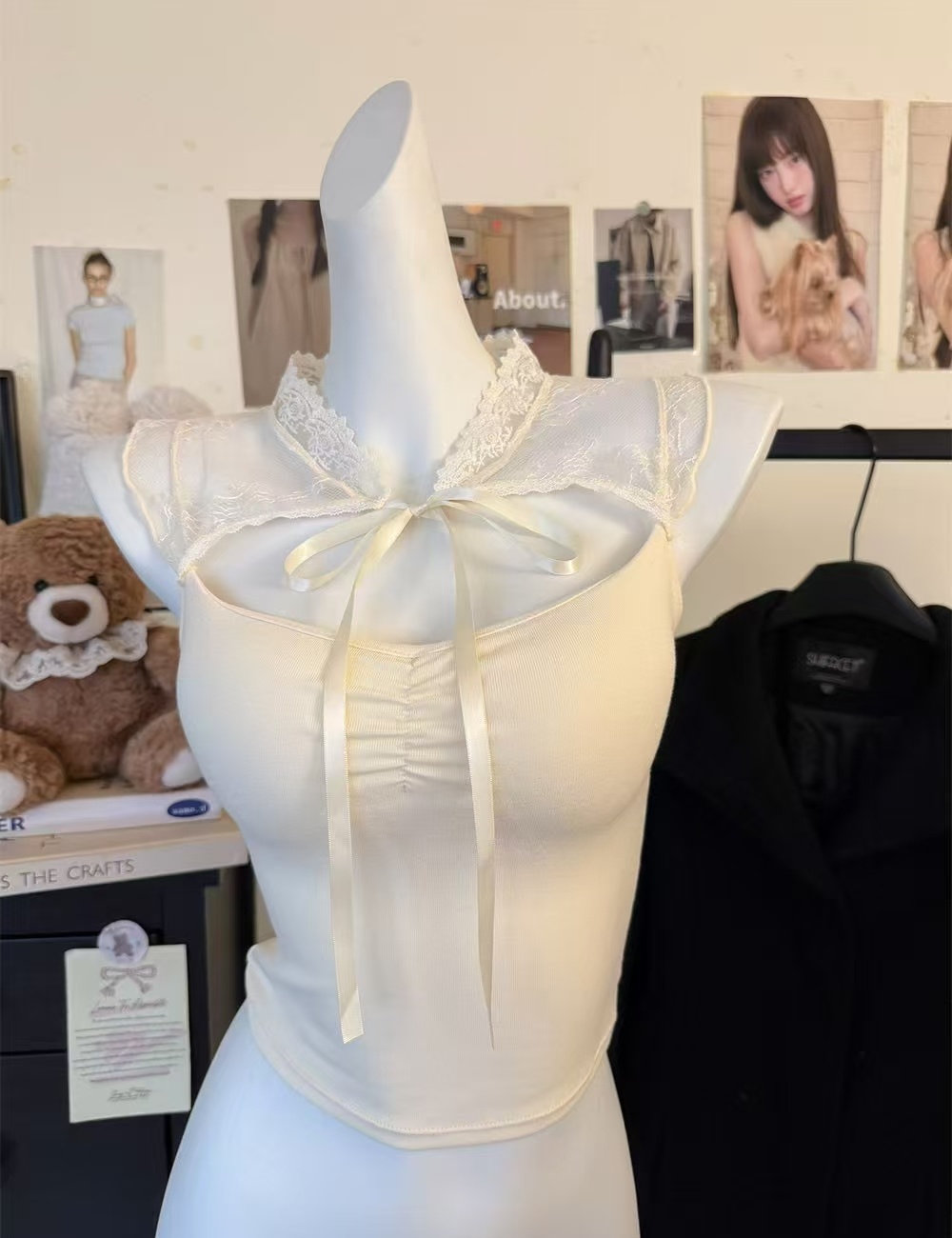 With chest pad sleeveless splice tops lace hollow vest