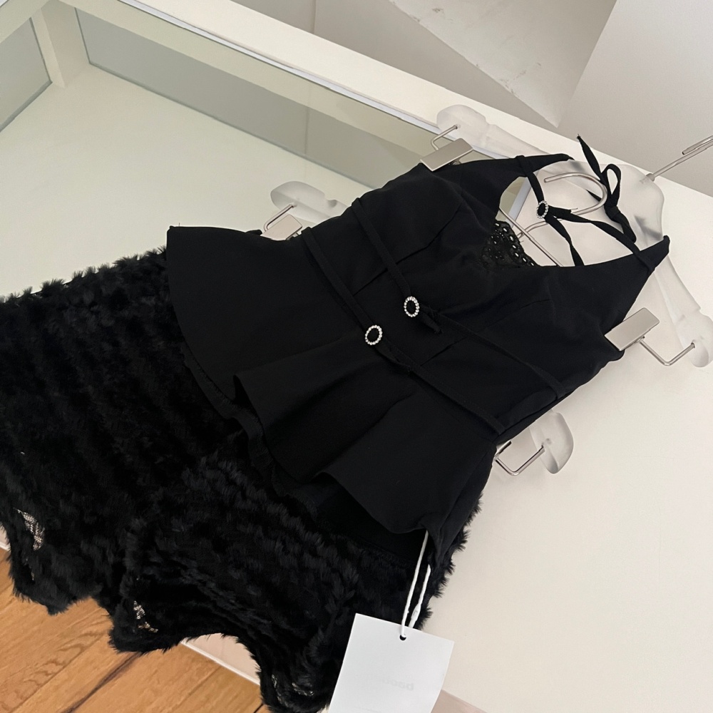 Sling shorts metal buckles tops a set for women