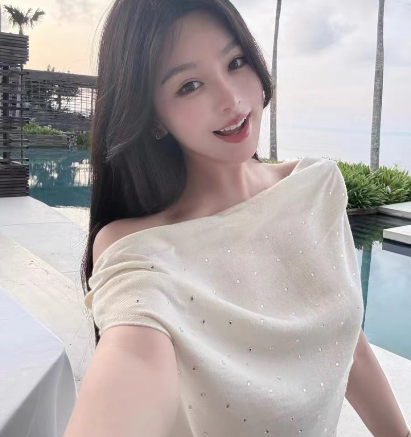 Wool knitted short sleeve irregular T-shirt for women