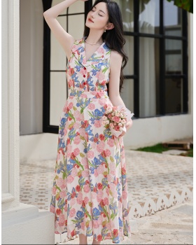 Floral sleeveless dress
